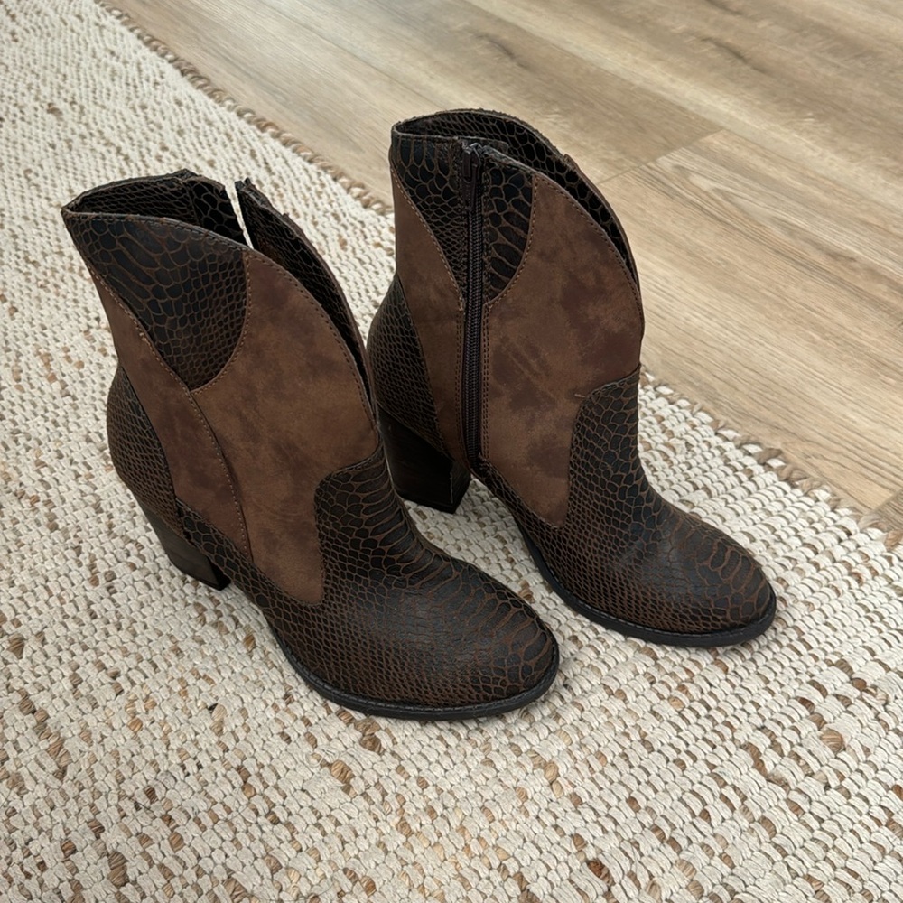 Women’s Booties
